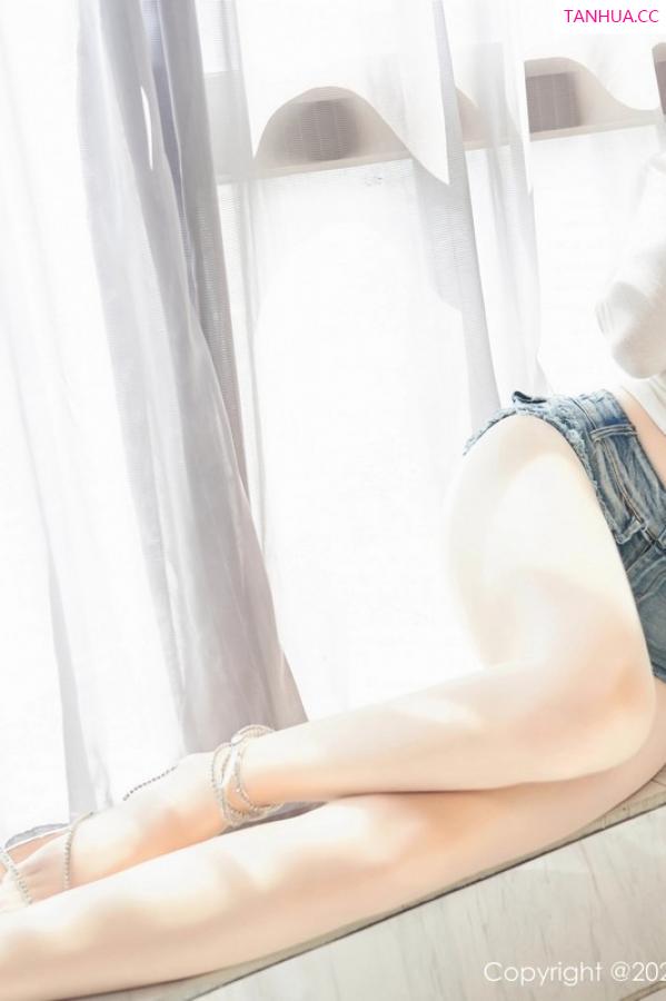   [XiuRen]高清写真图 2023.06.14 No.6911 沈青黛 清纯美腿第9张图片